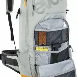 EVOC FR Enduro E-Ride 16 E-Bike Rucksack -E-Bike Zubehör Verkaufsladen evoc fr enduro e ride 16 ausgeklappt
