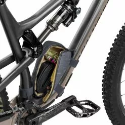 Evoc Multi Frame Pack M 1L - Rahmentasche 20 Evoc Multi Frame Pack M 1L - Rahmentasche -E-Bike Zubehör Verkaufsladen evoc multi frame pack m 1 liter rahmentasche carbon grau v 2 offen