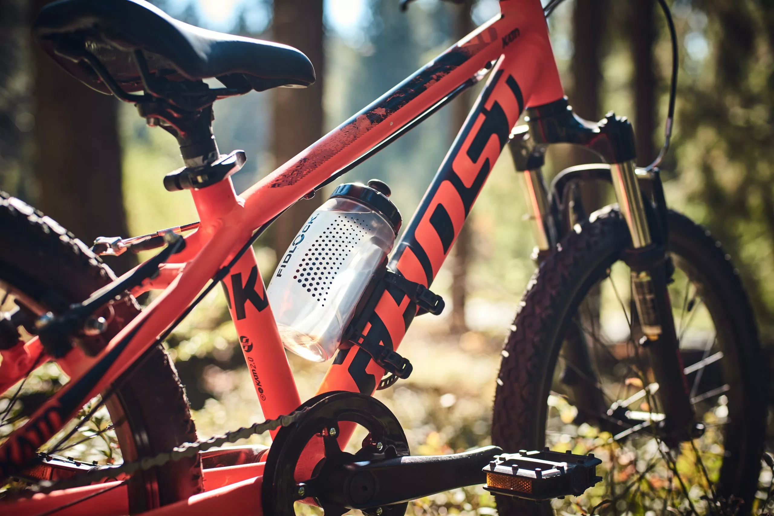 Fidlock Twist Bottle 450 Trinkflasche Transparent Schwarz + Uni Base 5 Fidlock Twist Bottle 450 Trinkflasche Transparent Schwarz + Uni Base – Bild 5