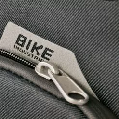 KTM Sport Trunk Bag - Gepäckträgertasche 32l 10 KTM Sport Trunk Bag - Gepäckträgertasche 32l -E-Bike Zubehör Verkaufsladen ktm sport trunk bag reissverschluss scaled