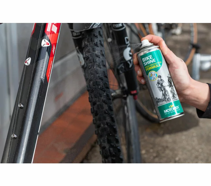 Motorex Bike Shine Oberflächenbehandlung 2 Motorex Bike Shine Oberflächenbehandlung – Bild 2