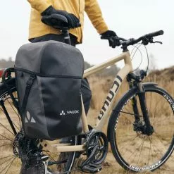 VAUDE Aqua Back Pro Single Hinterradtasche -E-Bike Zubehör Verkaufsladen vaude aqua back pro single black action