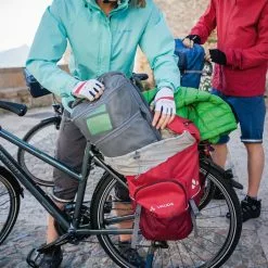 Vaude SortYour Back Einsatz Für Hinterradtaschen -E-Bike Zubehör Verkaufsladen vaude softyour back einsatz fuer hinterradtaschen im einsatz 3